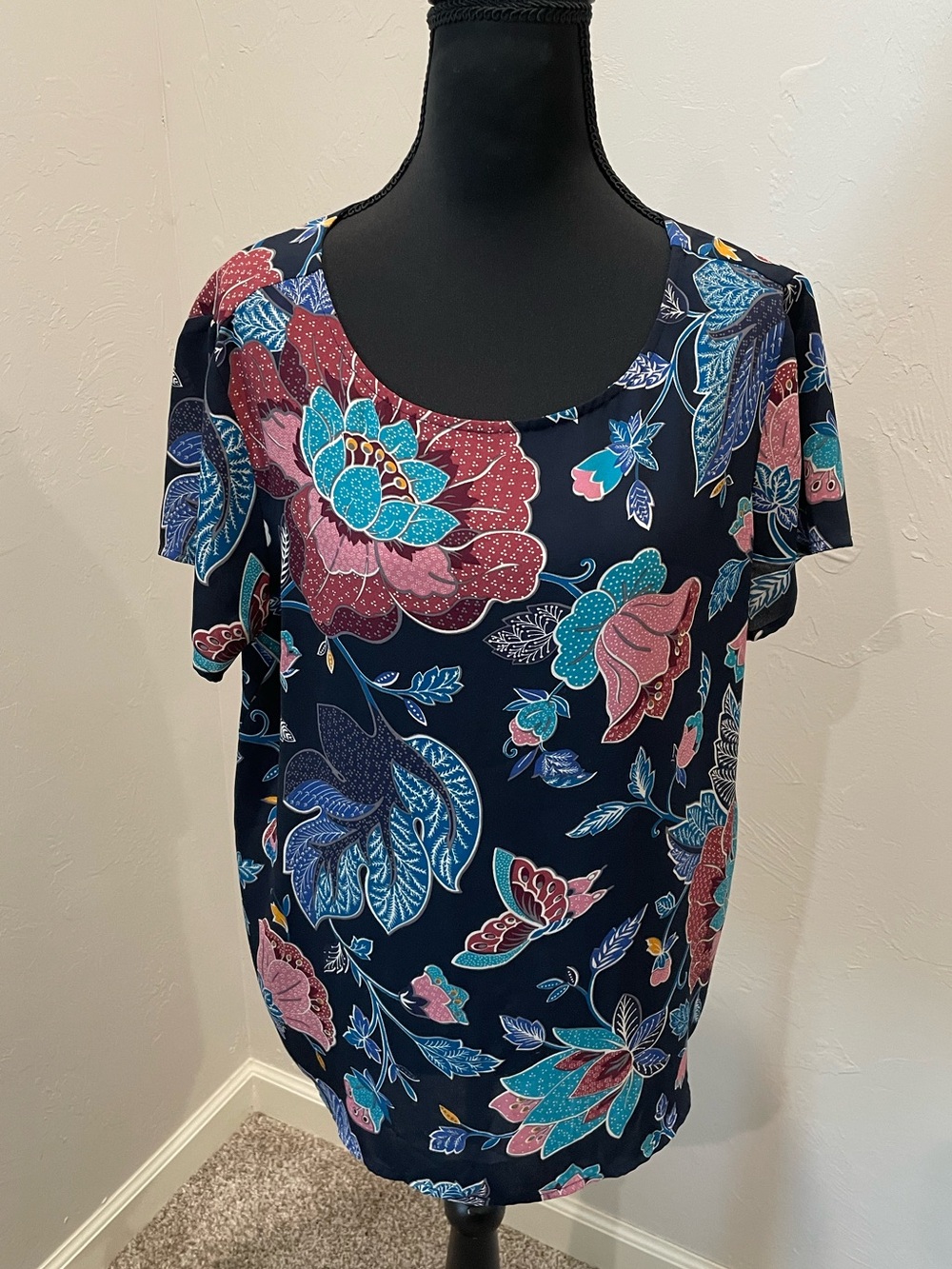 LOFT Navy Floral Short Sleeve Scoop Neck Top with Pink & Teal Accents